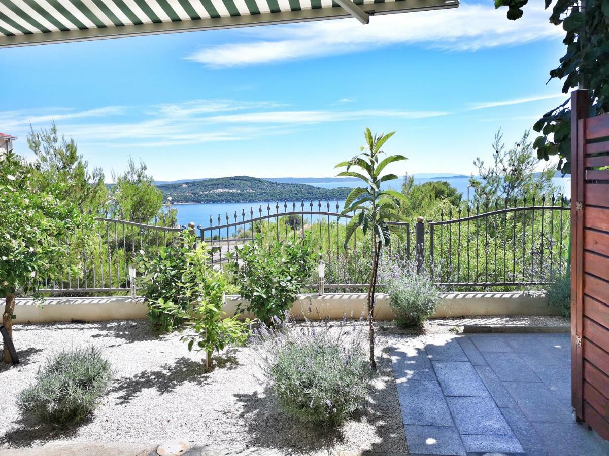 טרוגיר Villa Panorama Seget מראה חיצוני תמונה